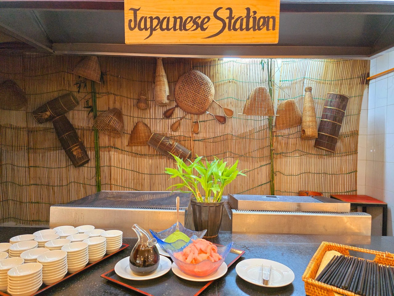 Palm View Restaurant - Phnom Penh Hotel — 4